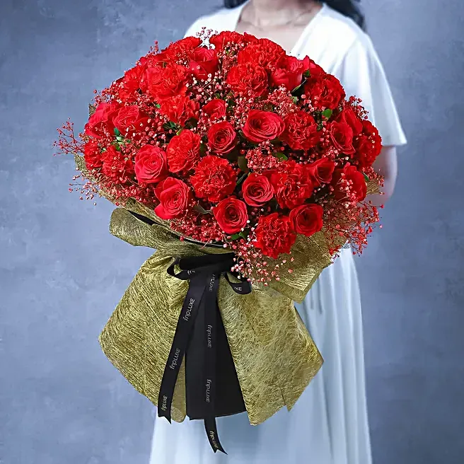 Scarlet Dreamscape image 2