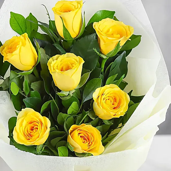 Serene 7 Yellow Roses Bunch image 3