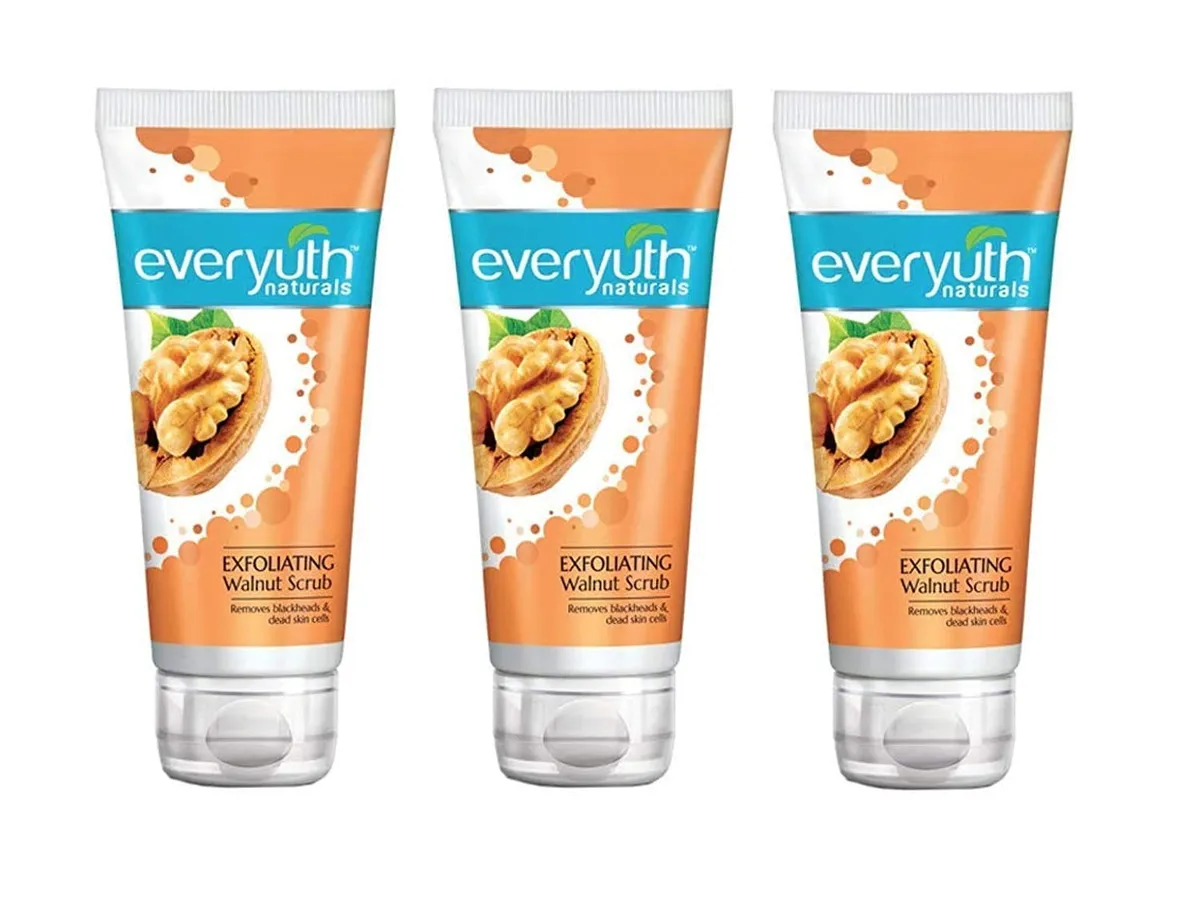 Everyuth Naturals Exfoliating Walnut Scrub with nano Multi Vit A 50g Pack of 3
